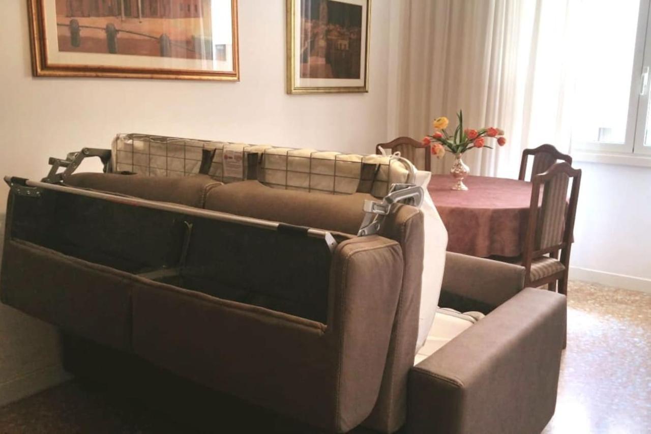 Priscilla & Parking At St Peter Basilica +free Calls To Usa, Canada, China Appartement *